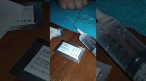 СЫН САМ СЕБЕ ДЕЛАЕТ УКОЛ В ВЕНУ !