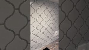 Фигурная мелкоформатная плитка на фартук для кухни.