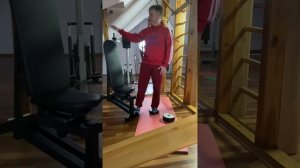 ТРУДНО СПУСКАТЬСЯ,ПОДНИМАТЬСЯ ПО СТУПЕНЬКАМ и ПЕРЕДВИГАТЬСЯ?…5 УПРАЖНЕНИЙ  ДЛЯ НОГ.