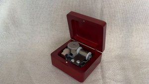 Музыкальная шкатулка Зеленые рукава music box Greensleeves⠀