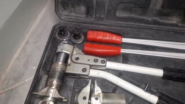 REHAU PEX ТРУБА МАНТАЖ НИЗОМ ФОКУСДАН МАСТЕР КЛАСС смотреть онлайн