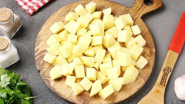 Куриный суп с сырными шариками и картофелем