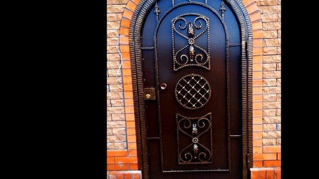 Красивая арочная дверь кованая калитка из металла с ковкой Днепропетровск