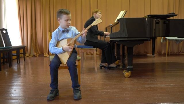 Моцарт "Аллегро", Панин "Заводная игрушка". Максименя Филипп. смотреть онлайн