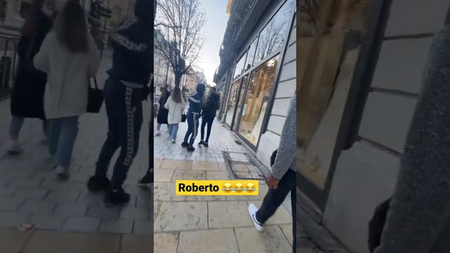 Roberto 😂😂😂 #streetprank #prank #drole #humour #mdr #comedy #drama