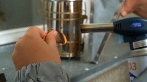 Розжиг дымаря на конкурсе Добропчёл.Дети