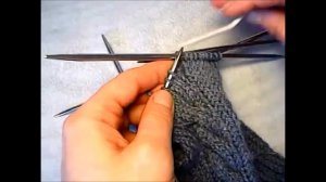 Как научиться вязать узор коса спицами.How to learn to knit braid pattern knitting.Вязание по кругу