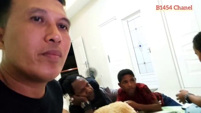 69. Kaka MORO minta pijit bee... ? смотреть онлайн