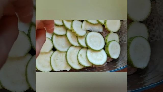 Кабачкова запіканка з курячим філе