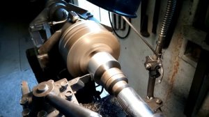 Токарный. Точу ступицу для колеса.