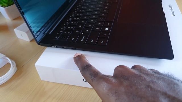 Galaxy Book Pro Unboxing смотреть онлайн
