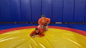 #54 УЩЕМЛЕНИЕ ИКРОНОЖНОЙ МЫШЦЫ через ногу ЧЕМПИОНА по САМБО, ДЗЮДО В. Мацкова_Sambi.st