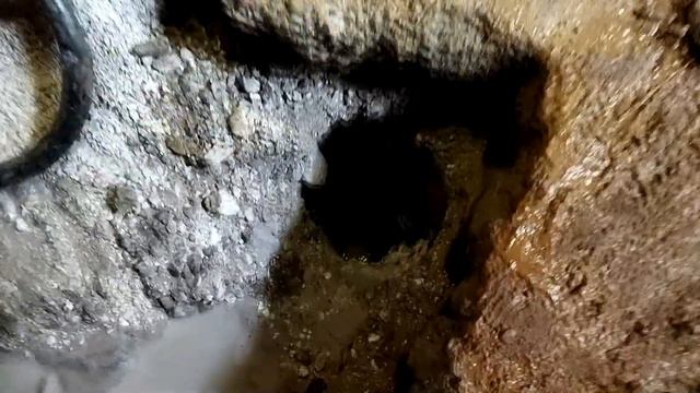 Бурение в Монастыре Щелевой Фильтр на Абиссинке/Фильтр Привязан к Первой Штанге-Только ТакОбсадилис