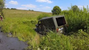 Как едет в грязи ГАЗ 69 ? на БОЛЬШИХ грязевых КОЛЁСАХ. Оффроуд