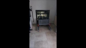 Грузовой подъёмник с приводной тележкой