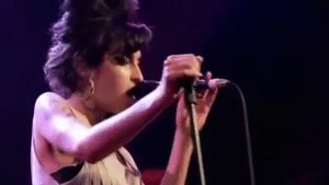 Amy Winehouse Wake Up Alone in HQ