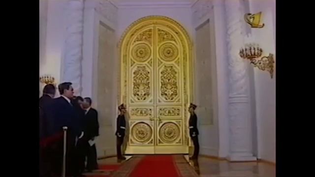 Хто я? ВСПОМНИЛ! Я футбольный мячик. Да ладно, да ладно. Где деньги Летковский? Я просто похлопаю,.