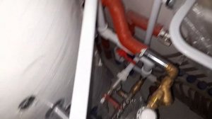 Превышение норм давления на цокольном этаже 5 Бар(50м.в.с).Доработали систему ХВС.