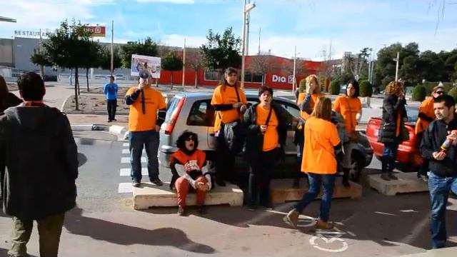 PROTESTA TREBALLADORS RTVV A FABRA EN TORRENT