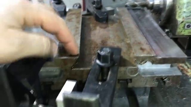 Чугунный фрезер с ЧПУ 2. Подготовка деталей осей X и Z смотреть онлайн