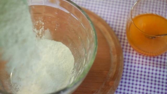 Рецепт теста для штруделя  (без яиц и дрожжей)