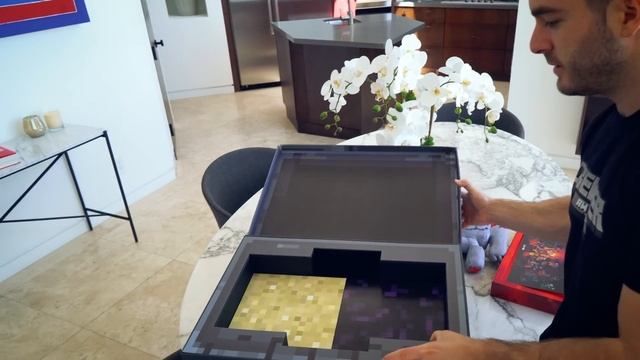 Opening A Real Life Minecraft Loot Chest смотреть онлайн