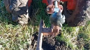 Осенняя вспашка мотоблоком мтз 2022."мучимся пахать"