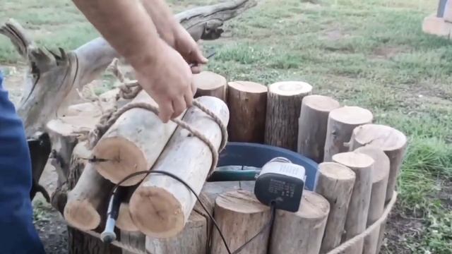 Сделал Фонтан из Шприца,Дров и Тазика!