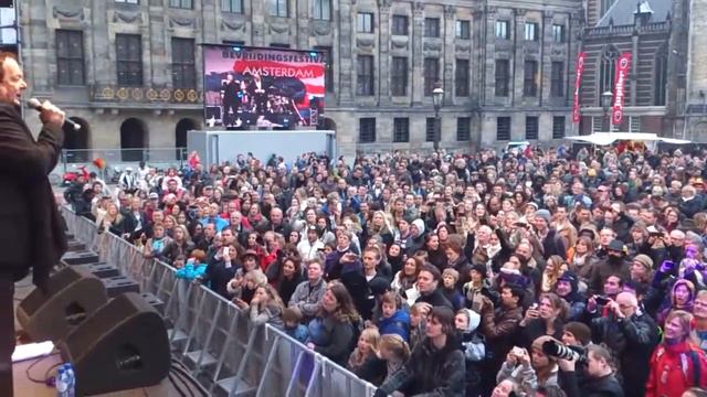 Lange Frans & Thé Lau - Zing voor me @ de Dam (06-05-12) смотреть онлайн