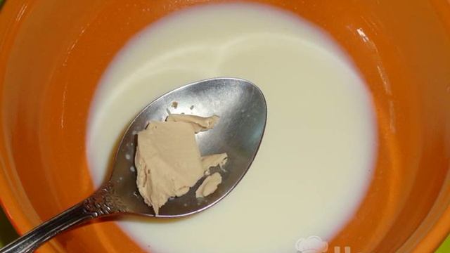 Дрожжевые булочки на кислом молоке