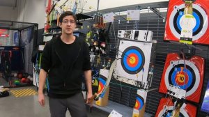 Как стрелять из лука?