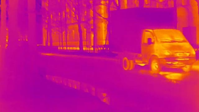 Пример видео с тепловизора iRay xTherm T3 Pro. Ухта. Машины. смотреть онлайн