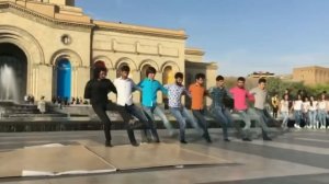 Трехэтажный танец Берд в сердце Армении