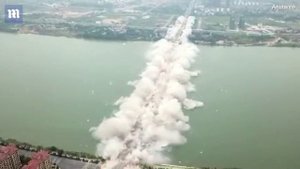 В Китае взорвали мост длиной полтора километра...