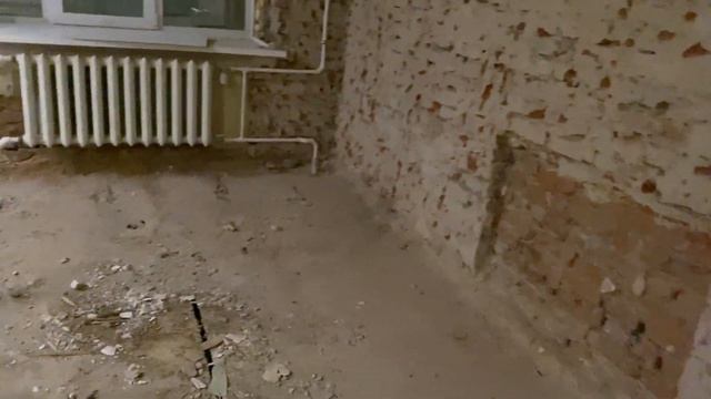 КАПИТАЛЬНЫЙ РЕМОНТ ХРУЩЁВКИ  - СНОСИМ ВСЁ ДО КИРПИЧА (ч.1)