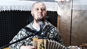 Лизавета. Спел не реально сам на три голоса!