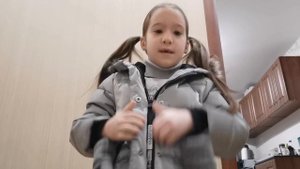 Манюня собирается в садик