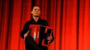 Roland FR-18 Diatonic Accordian at NAMM 2011