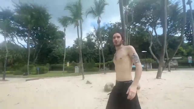 ПЛЯЖНЫЙ ЧИЛЛ С ХАЗЯЕВАМИ НАШЛИ ЗАТЕРЯННЫЙ ОСТРОВ | PLOHOYPAREN, Кореш, Парадеевич смотреть онлайн