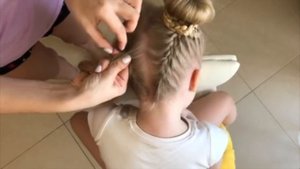 Весёлая Прическа Ушки Минни. Прически на длинные волосы