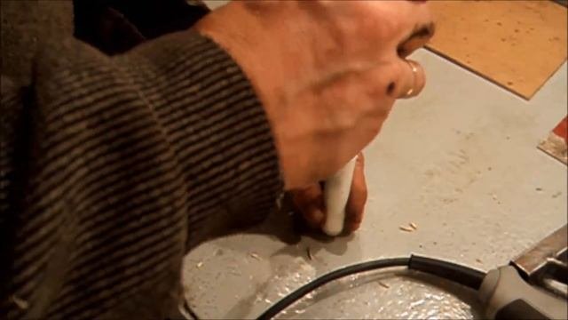 РУКОЯТКА  ДЛЯ НАПИЛЬНИКА СВОИМИ РУКАМИ.  HANDLE TO FILE YOUR OWN HANDS