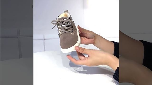 Детские ботинки