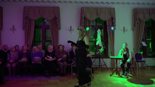 М. Кузмин. Дитя и роза. Исполняют Валентина Феденёва и Алексей Шпаков смотреть онлайн