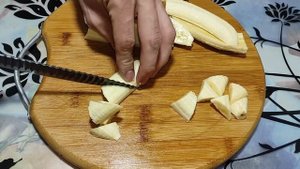 показываю как я готовлю фруктовый салат к праздничному столу