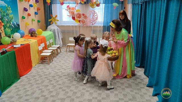 Весенний утренник в детском саду яслях "Маленькая страна" в Одинцово в марте 2023 года. смотреть онлайн