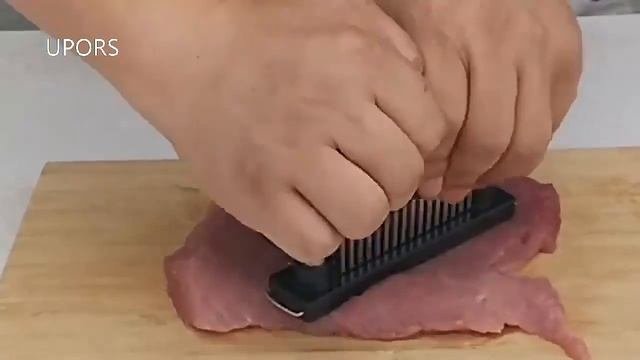 Тендерайзер - молоток игольчатый для мяса