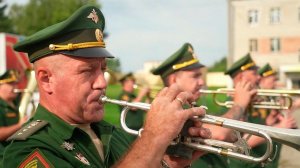 В Якутии и Приморье торжественно встречали членов экипажа легендарного танка "Алеша"