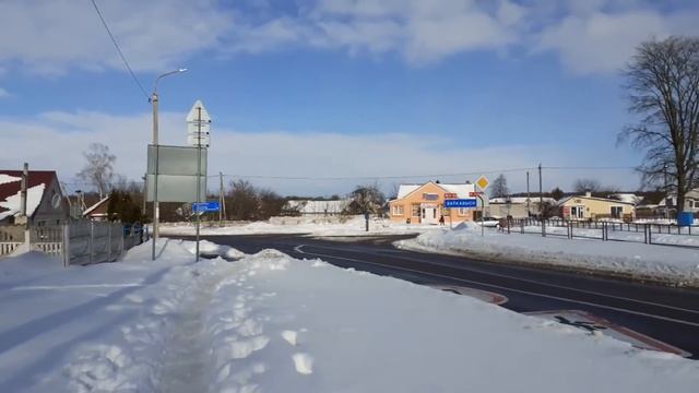 Спасение кур от голода. Еду смотреть дом в соседнем колхозе. смотреть онлайн