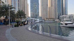 Dubai walk tour: Sobha Realty Metro Stn to Dubai Marina Promenade