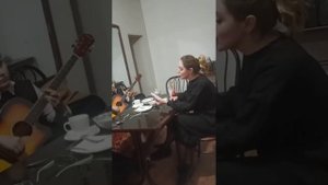 Под гитару Оздиева Лиана и Рузана